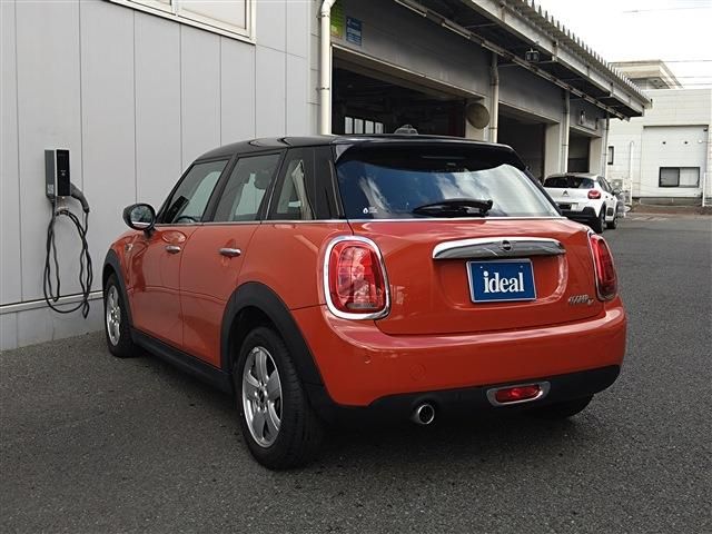 BMW MINI COOPER D 5DOOR 2021