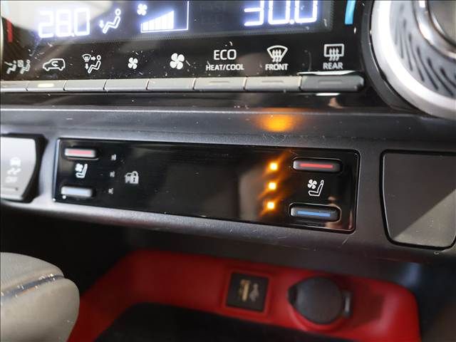 TOYOTA RAV4 HYBRID 4WD 2024