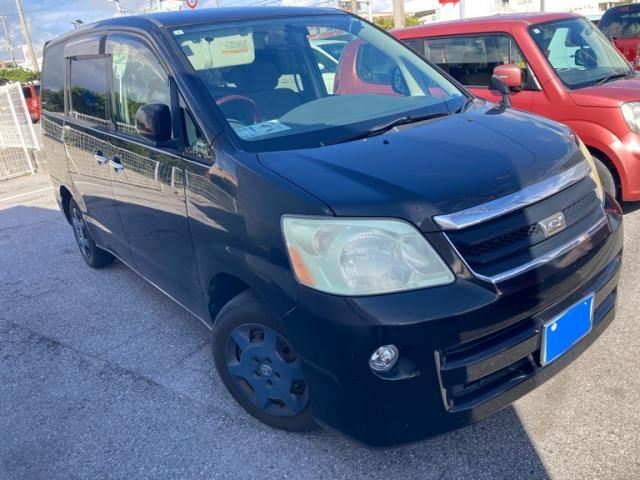 TOYOTA NOAH 2006