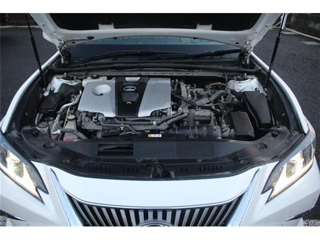 TOYOTA LEXUS ES300h 2020