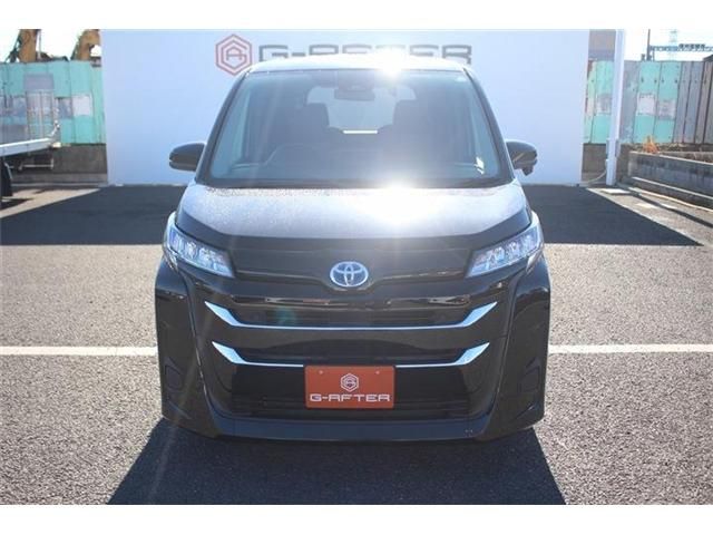 TOYOTA NOAH HYBRID 2022