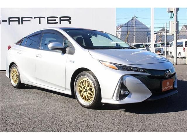 TOYOTA PRIUS PHV 2017