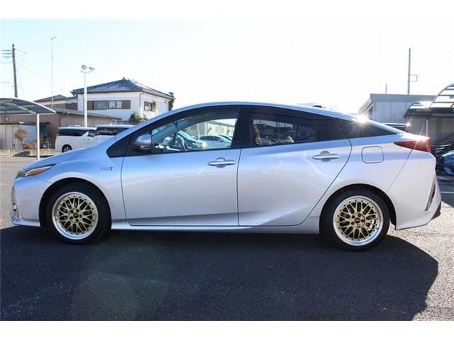 TOYOTA PRIUS PHV 2017