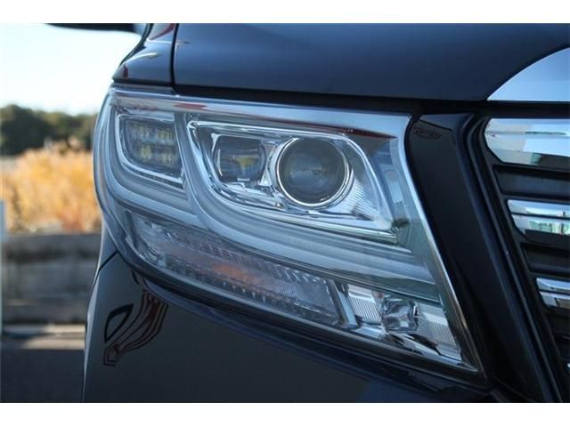 TOYOTA ALPHARD 4WD 2015