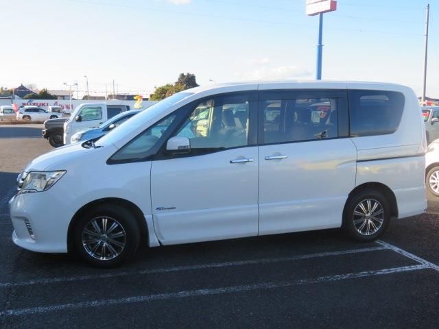 NISSAN SERENA  S-HYBRID 2013