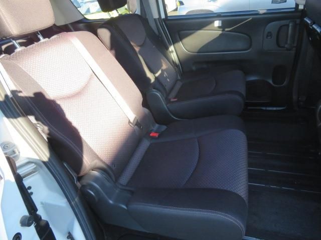 NISSAN SERENA  S-HYBRID 2013