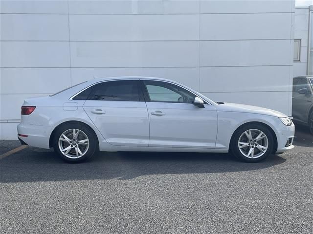 AUDI AUDI A4 2016