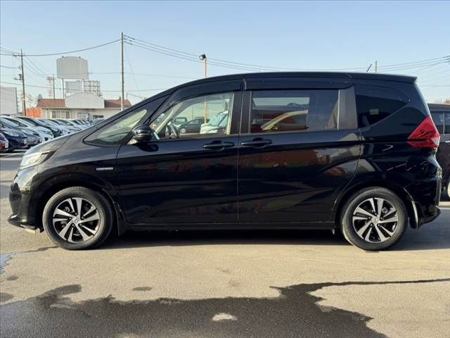 HONDA FREED HYBRID 2019