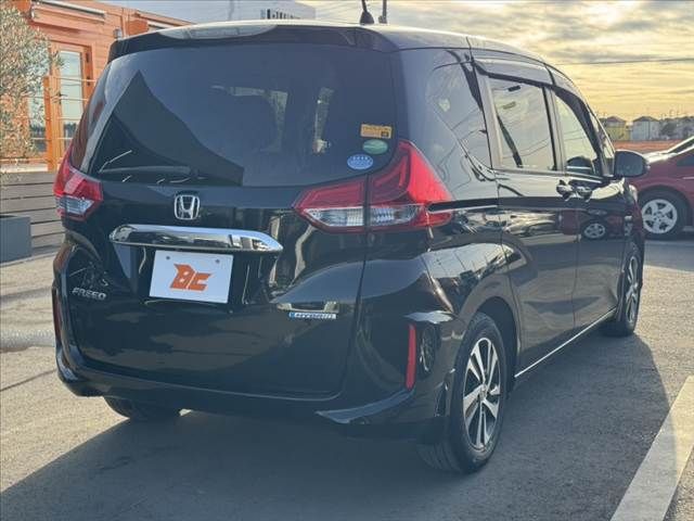 HONDA FREED HYBRID 2019