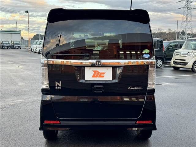 HONDA N BOX CUSTOM 2017