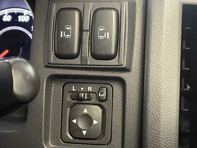 MITSUBISHI DELICA D:5 4WD 2013