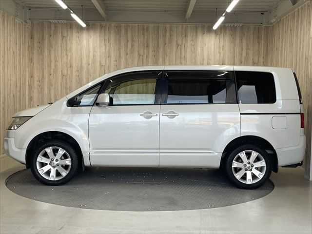 MITSUBISHI DELICA D:5 4WD 2013