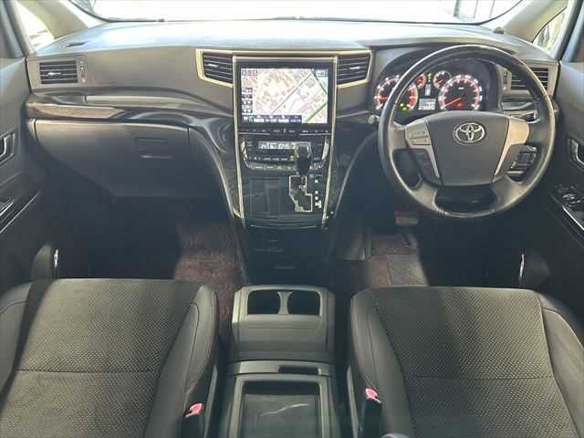 TOYOTA VELLFIRE 2014
