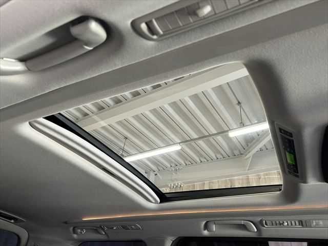 TOYOTA VELLFIRE 2014