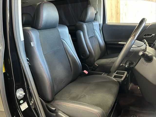 TOYOTA VELLFIRE 2014