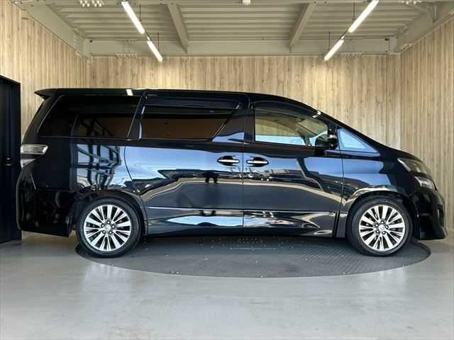 TOYOTA VELLFIRE 2014