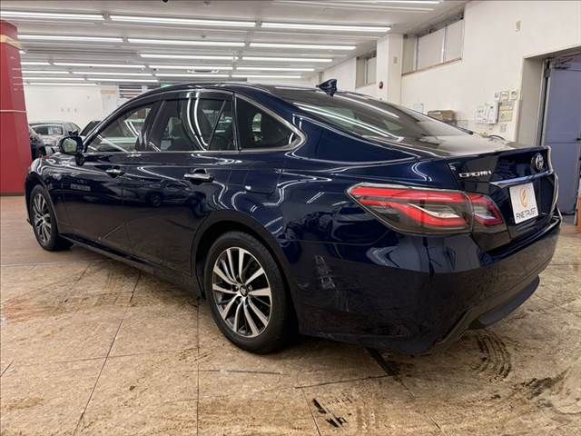 TOYOTA CROWN sedan hybrid 4WD 2018