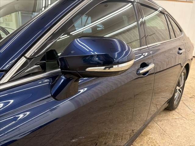 TOYOTA CROWN sedan hybrid 4WD 2018