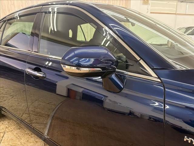 TOYOTA CROWN sedan hybrid 4WD 2018