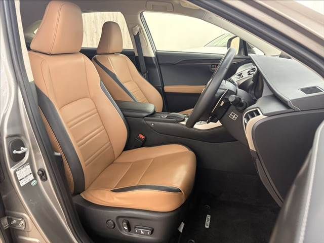 TOYOTA LEXUS NX300h 2014