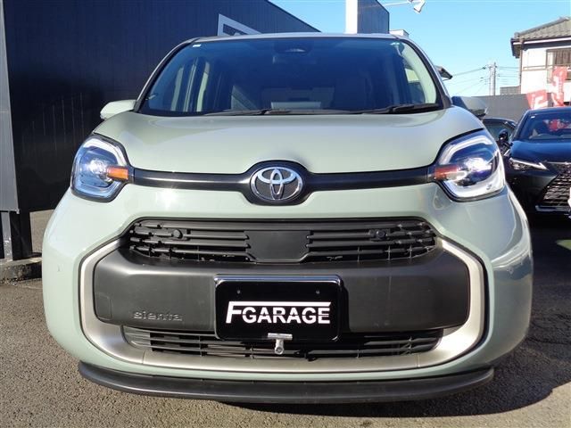 TOYOTA SIENTA HYBRID 2023