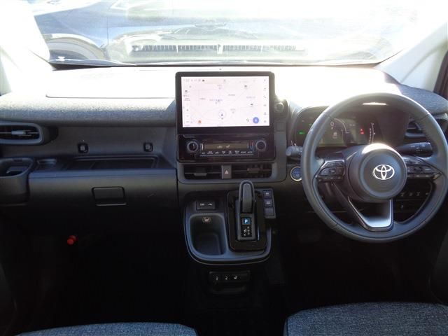 TOYOTA SIENTA HYBRID 2023