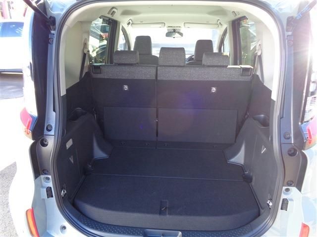 TOYOTA SIENTA HYBRID 2023