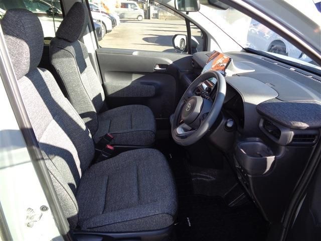 TOYOTA SIENTA HYBRID 2023