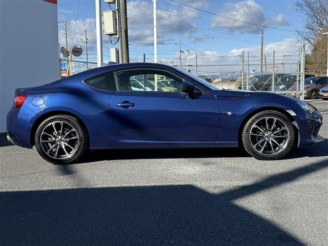 TOYOTA 86 2017