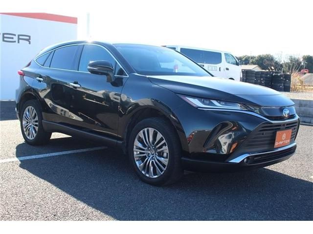 TOYOTA HARRIER HYBRID 2023