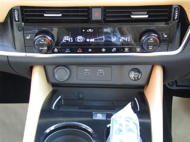 NISSAN X-TRAIL HYBRID 4WD 2025