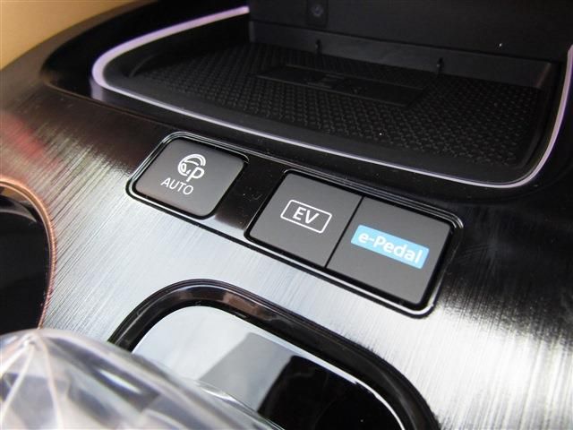 NISSAN X-TRAIL HYBRID 4WD 2025