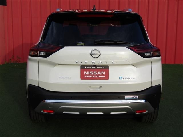 NISSAN X-TRAIL HYBRID 4WD 2025