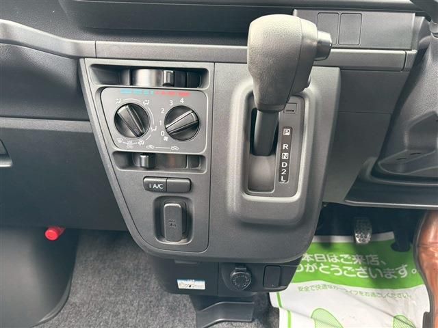 DAIHATSU HIJET deckvan 2019