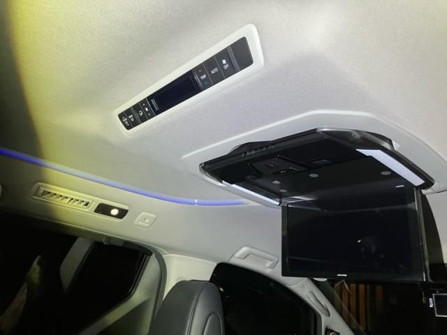 TOYOTA VELLFIRE 2019