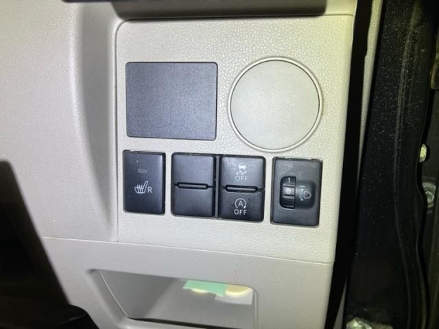 DAIHATSU TANTO 4WD 2016