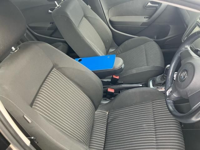 VOLKSWAGEN VOLKSWAGEN POLO 2010