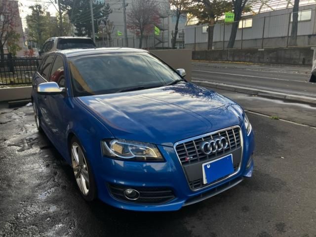 AUDI AUDI S3 SPORTBACK 2011