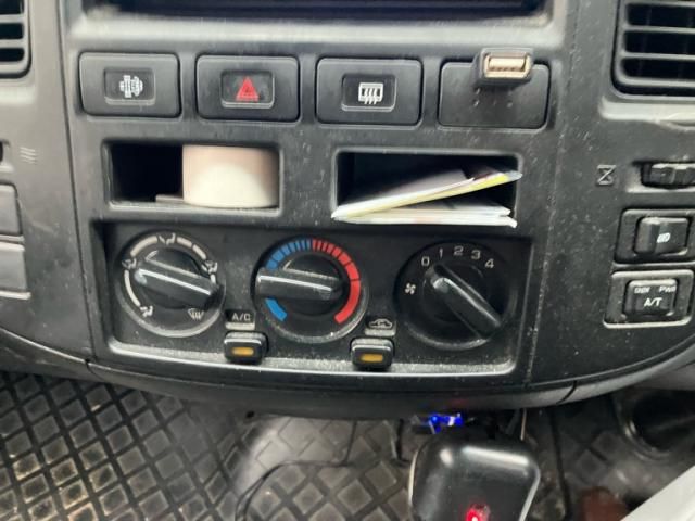 NISSAN CARAVAN van 4WD 2011