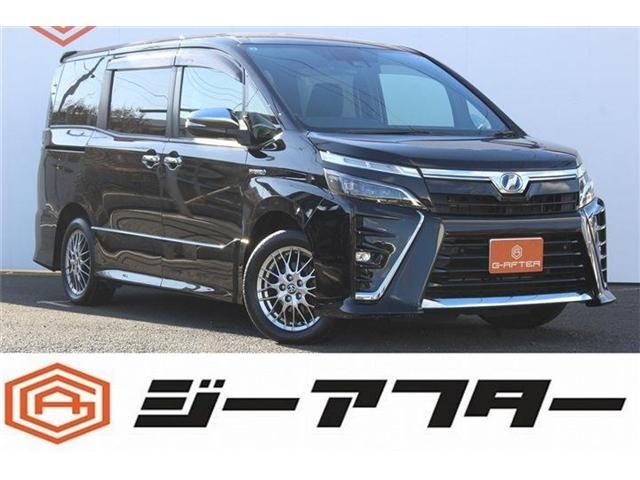 TOYOTA VOXY HYBRID 2019