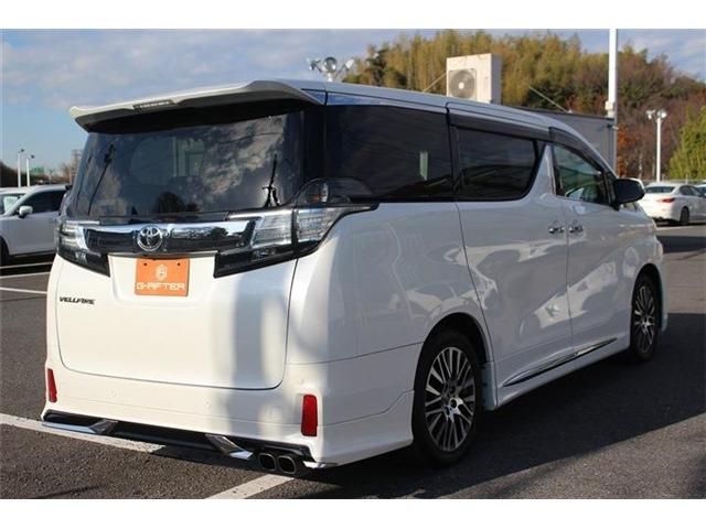 TOYOTA VELLFIRE 2015