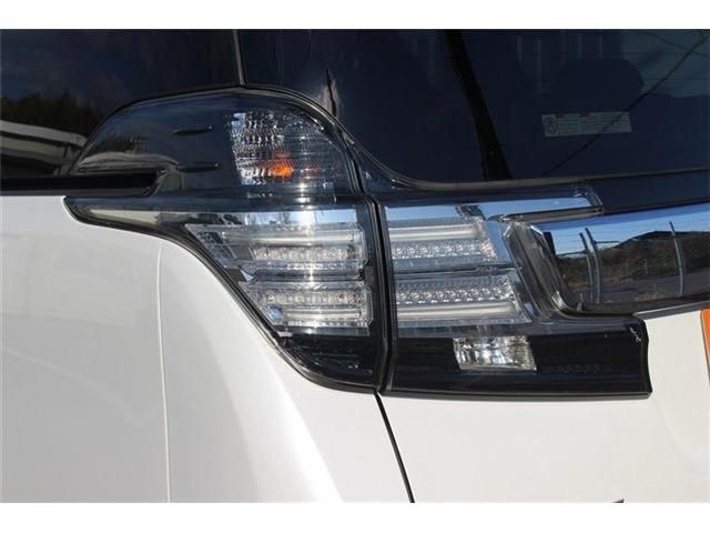 TOYOTA VELLFIRE 2015