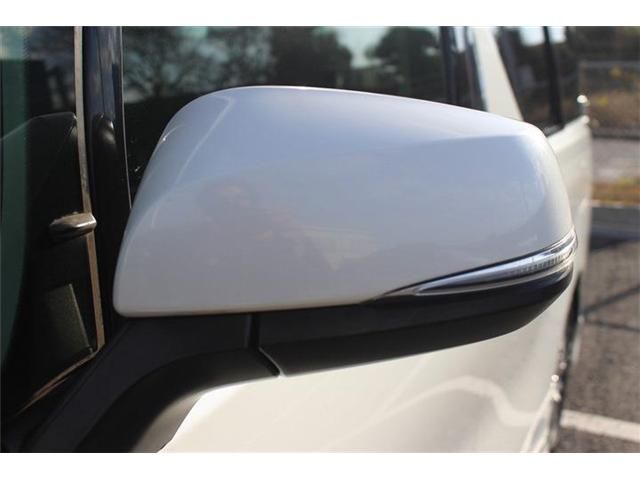 TOYOTA VELLFIRE 2015