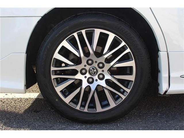 TOYOTA VELLFIRE 2015