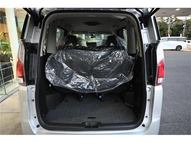 NISSAN SERENA  WG 2018