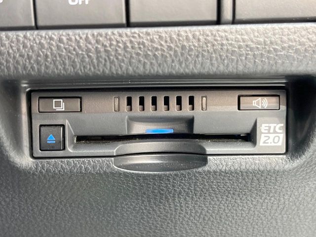 TOYOTA HARRIER 2WD 2022