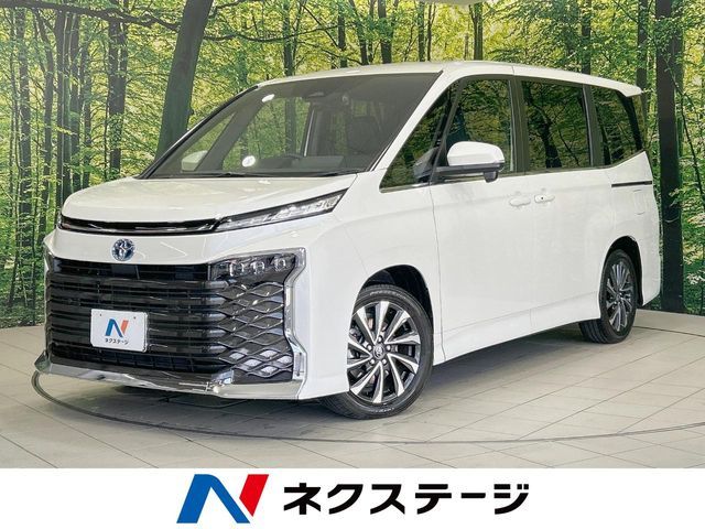TOYOTA VOXY HYBRID 2025
