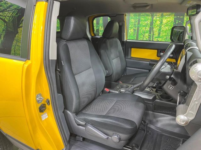 TOYOTA FJ CRUISER 4WD 2015