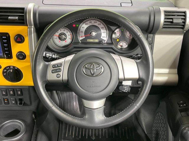 TOYOTA FJ CRUISER 4WD 2015