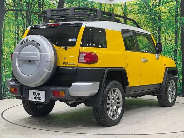 TOYOTA FJ CRUISER 4WD 2015
